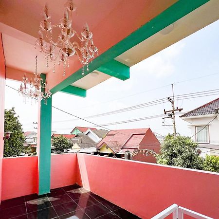 Reddoorz Near Sunrise Mall Mojokerto Dış mekan fotoğraf