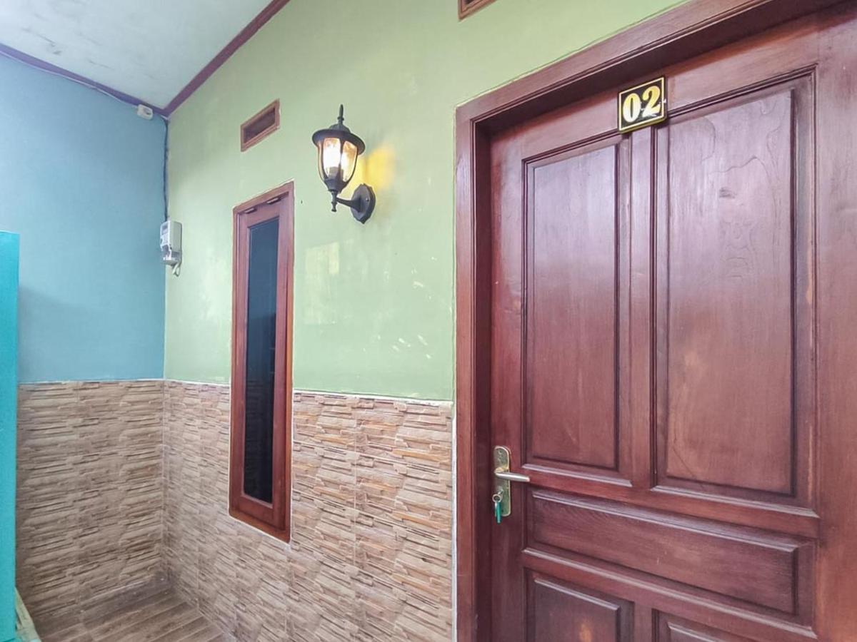 Reddoorz Near Sunrise Mall Mojokerto Dış mekan fotoğraf