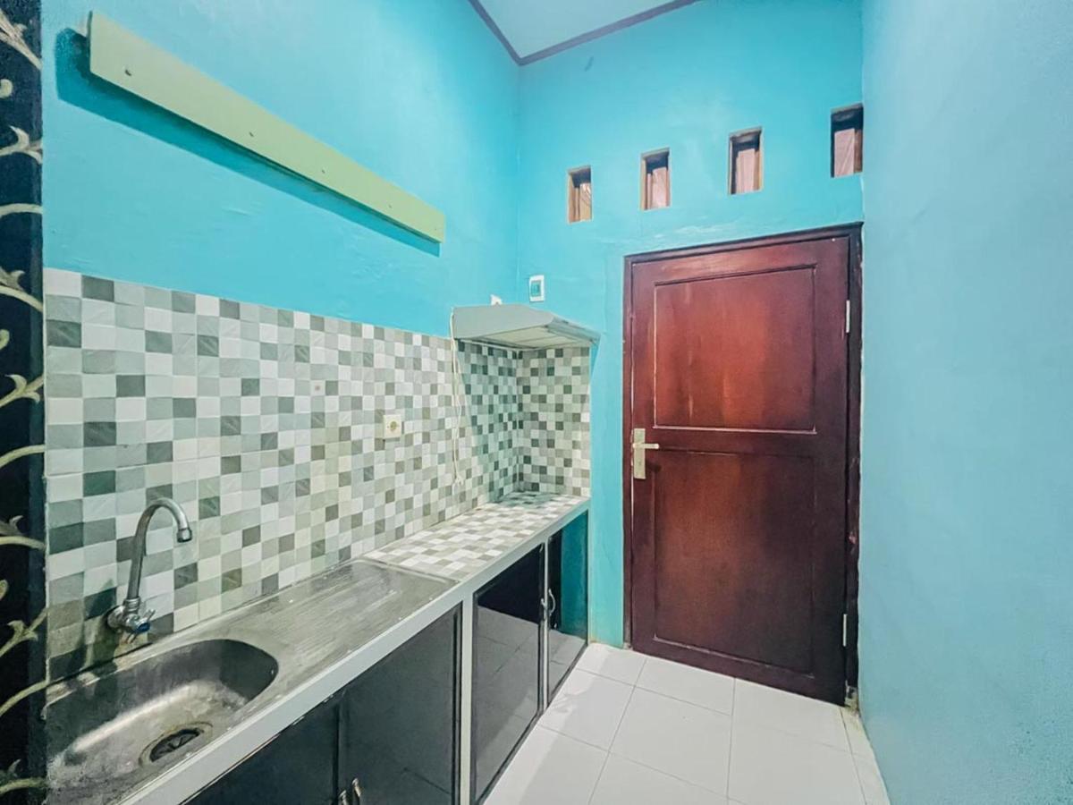 Reddoorz Near Sunrise Mall Mojokerto Dış mekan fotoğraf