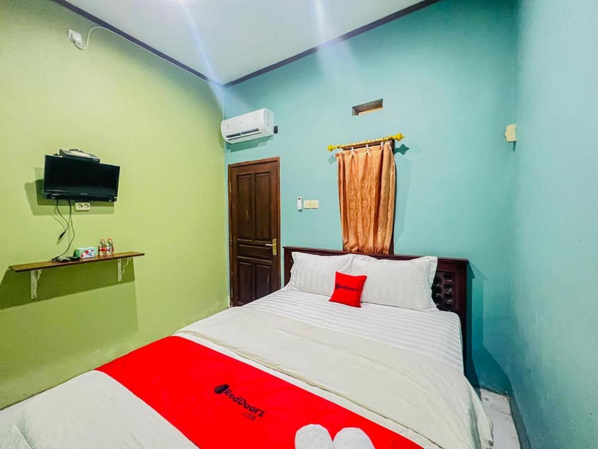 Reddoorz Near Sunrise Mall Mojokerto Dış mekan fotoğraf