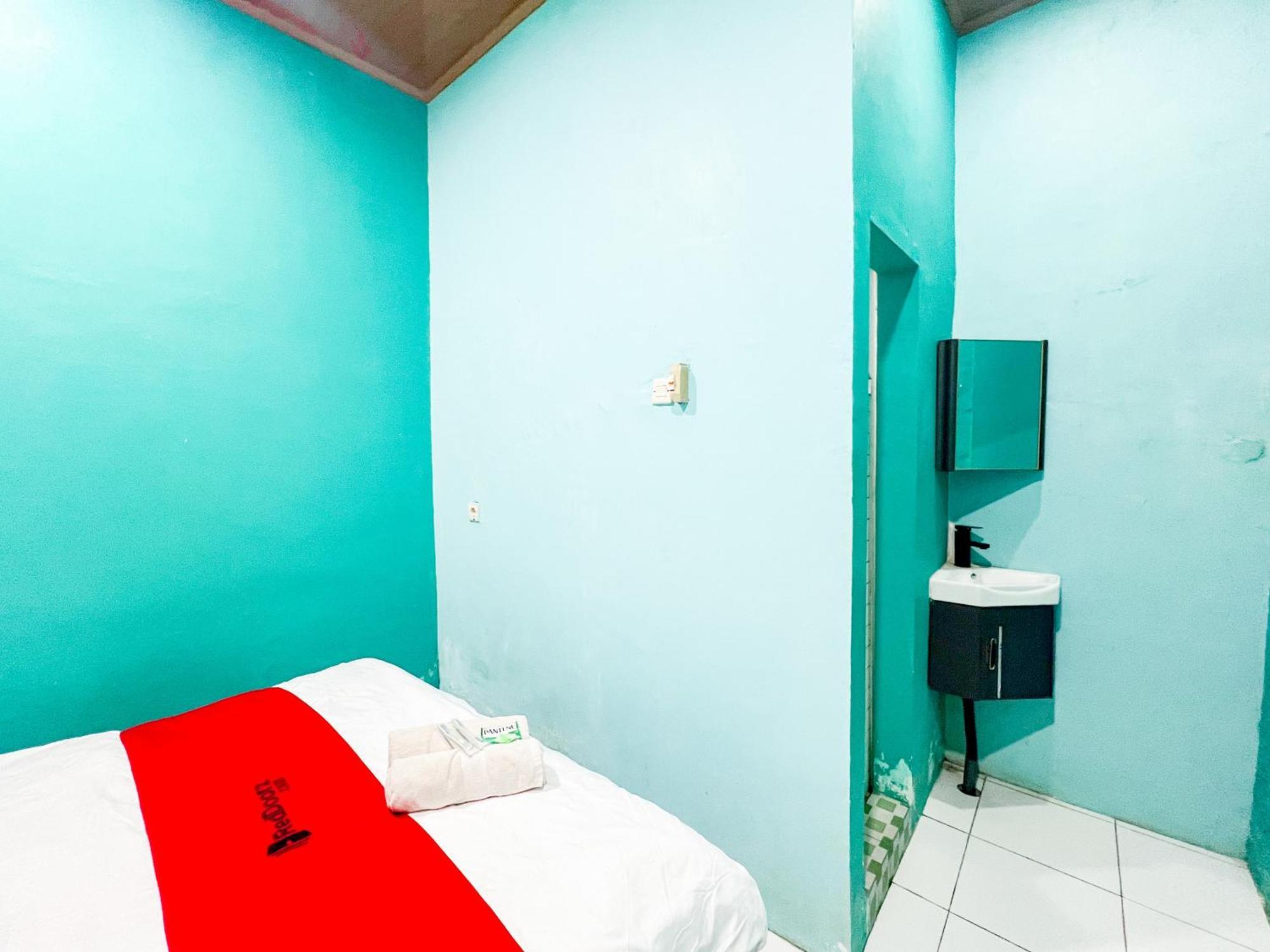 Reddoorz Near Sunrise Mall Mojokerto Dış mekan fotoğraf