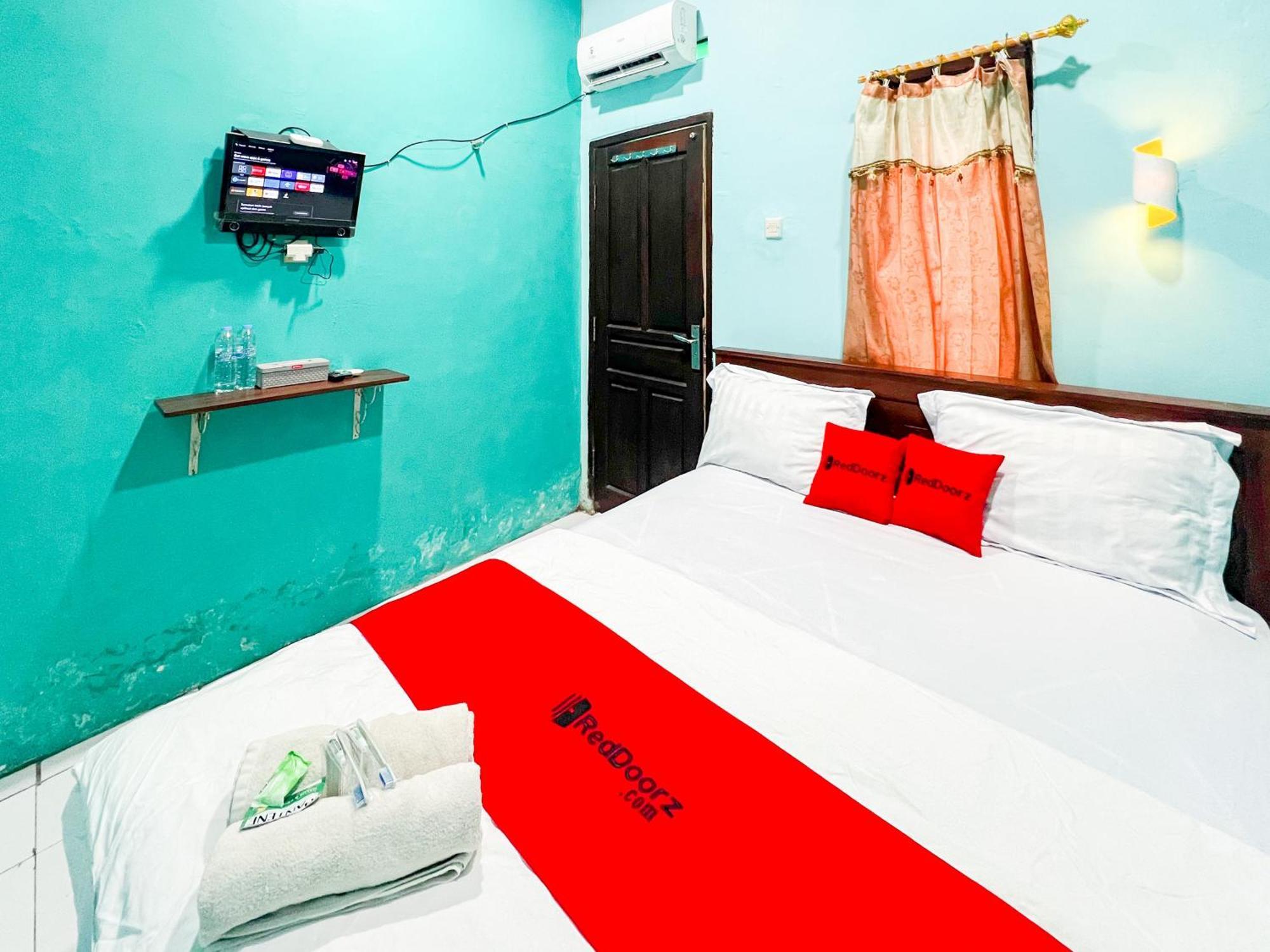Reddoorz Near Sunrise Mall Mojokerto Dış mekan fotoğraf