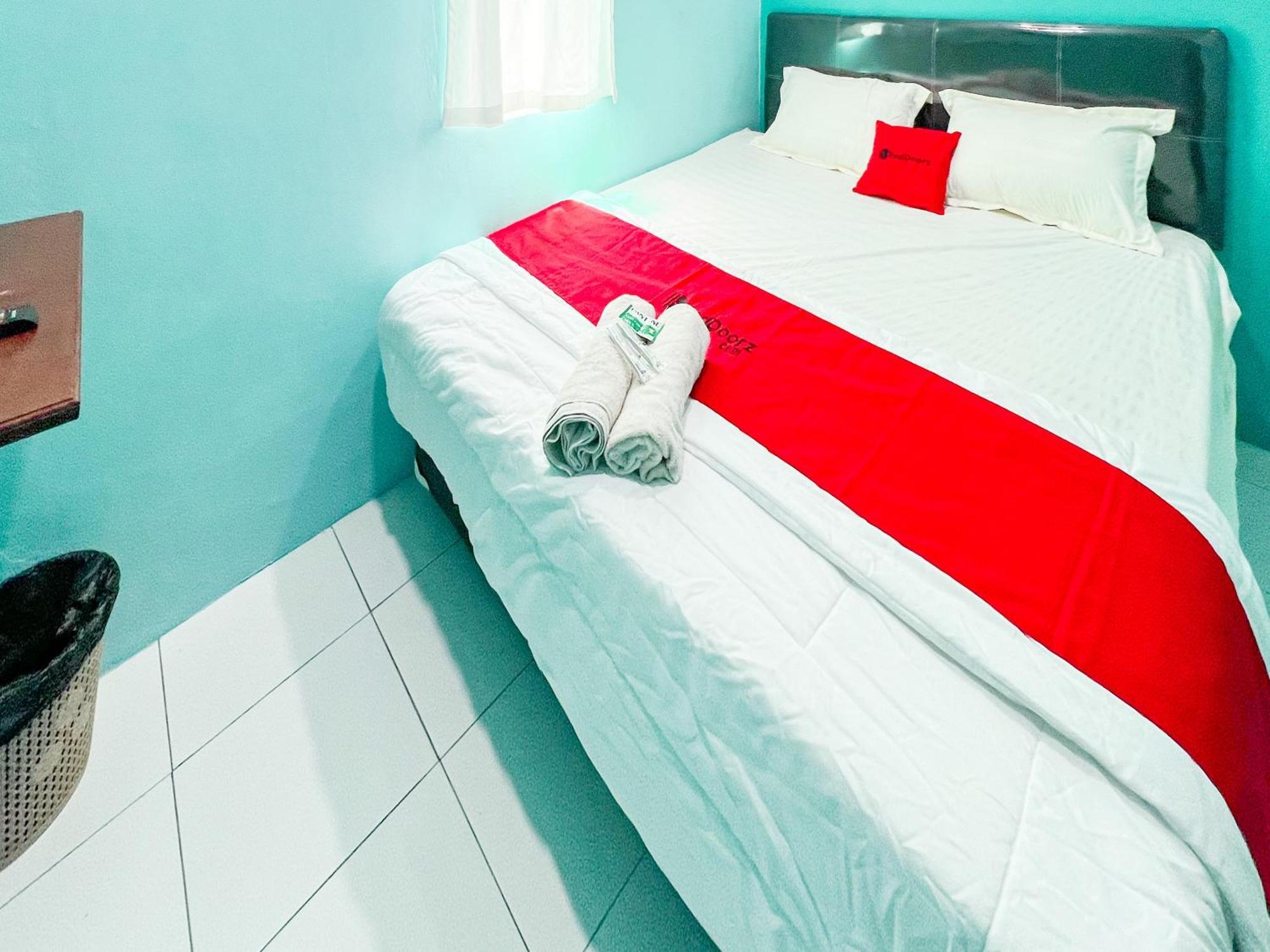 Reddoorz Near Sunrise Mall Mojokerto Dış mekan fotoğraf