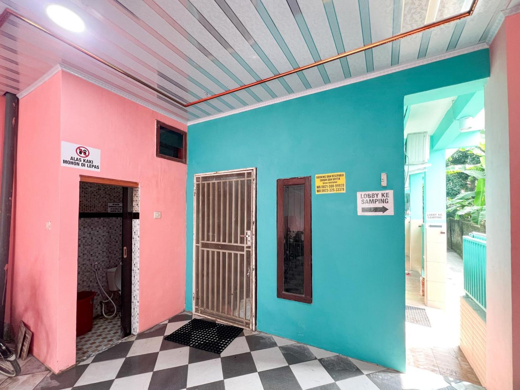 Reddoorz Near Sunrise Mall Mojokerto Dış mekan fotoğraf