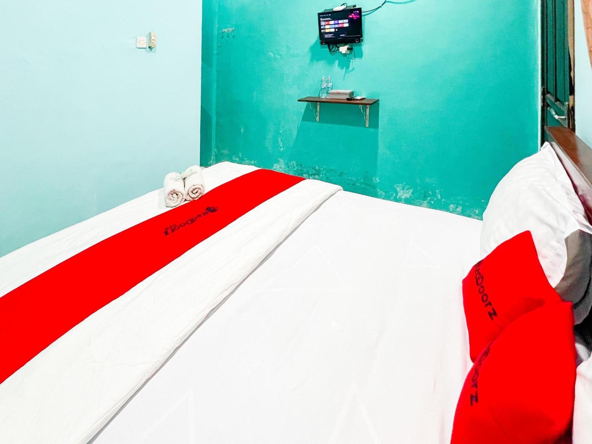 Reddoorz Near Sunrise Mall Mojokerto Dış mekan fotoğraf