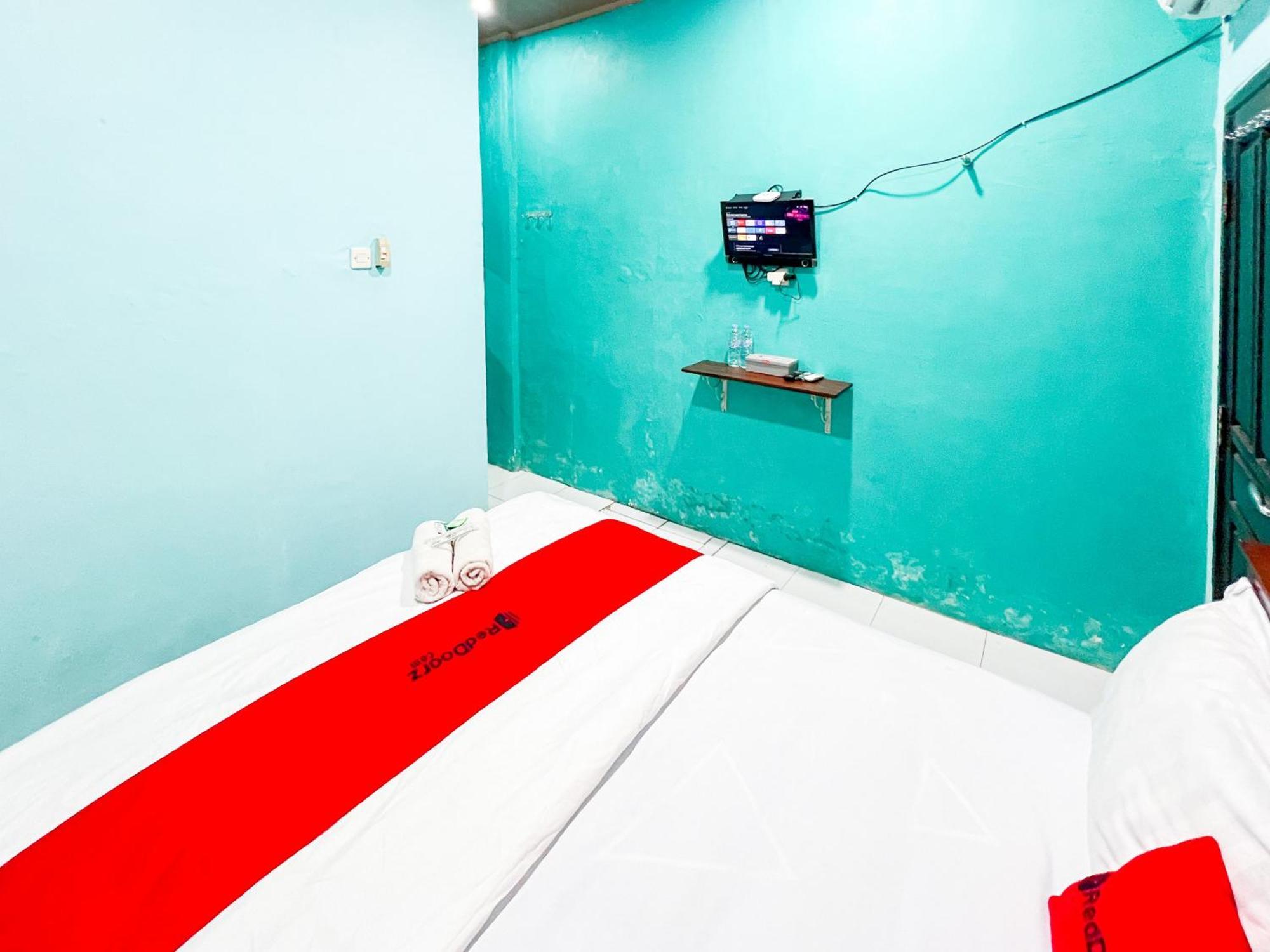Reddoorz Near Sunrise Mall Mojokerto Dış mekan fotoğraf
