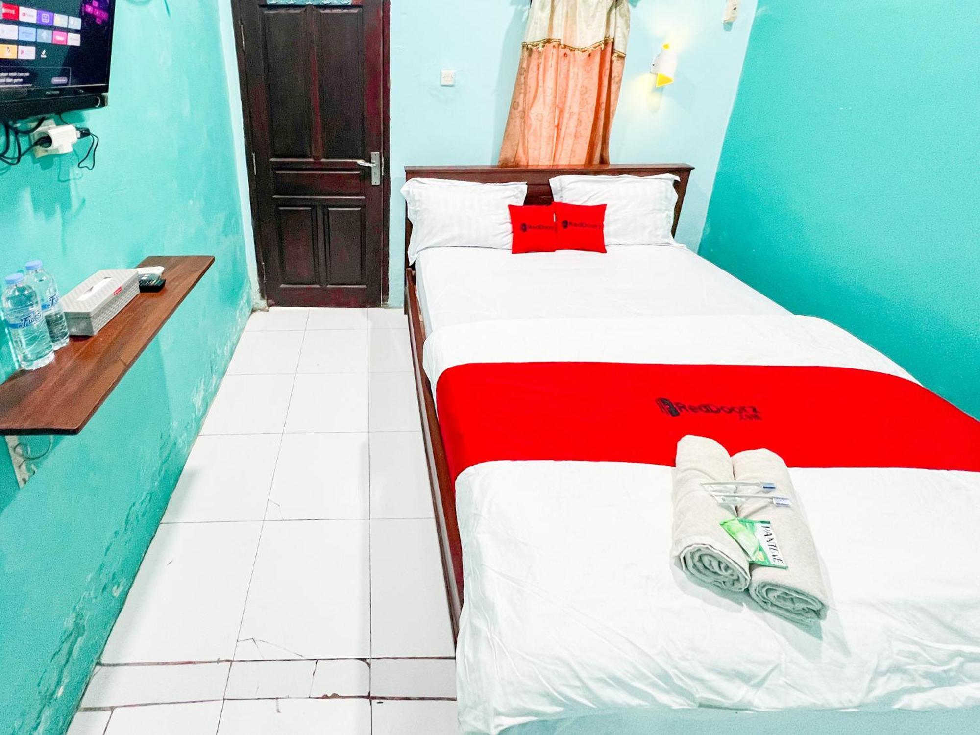 Reddoorz Near Sunrise Mall Mojokerto Dış mekan fotoğraf