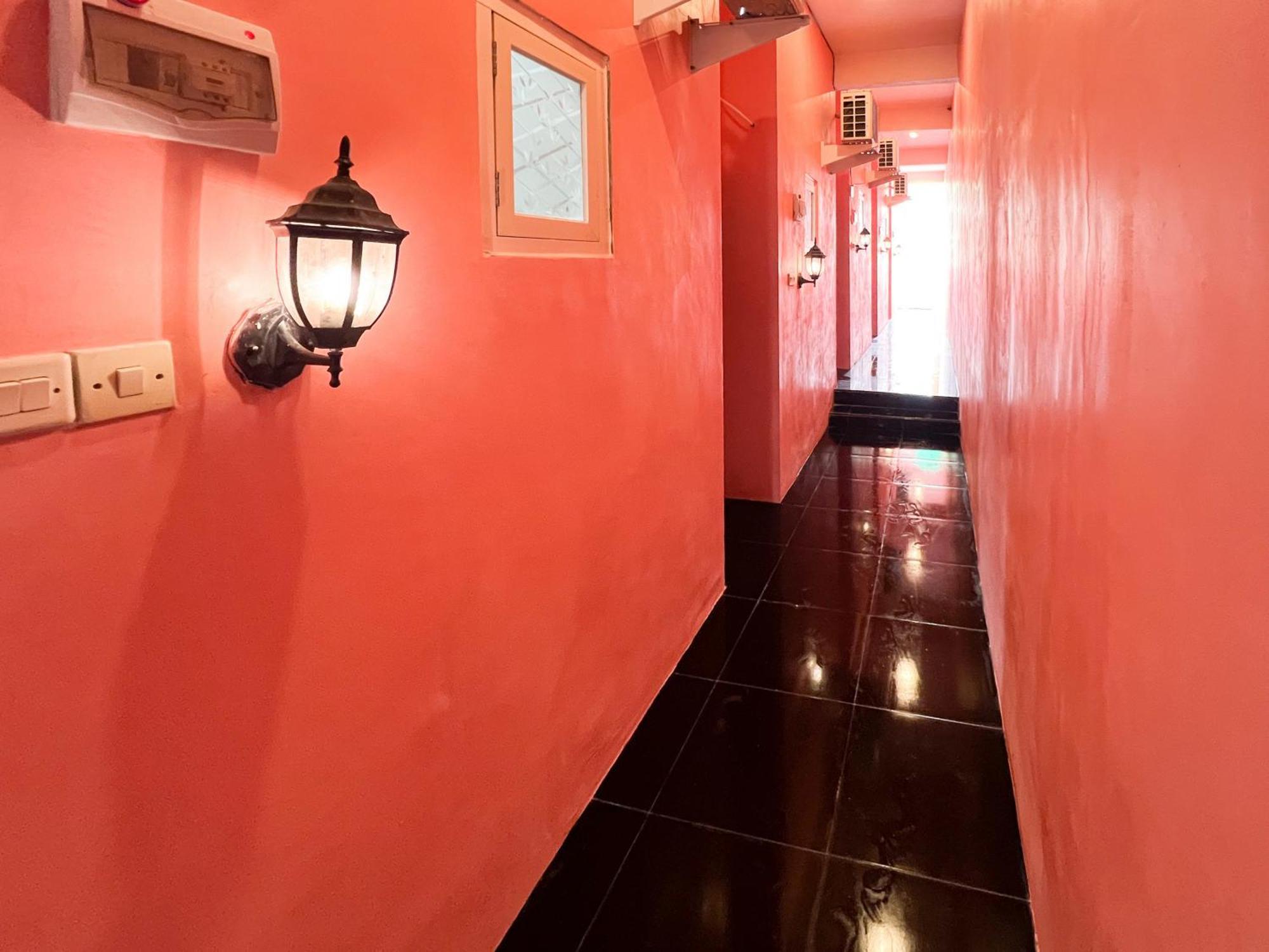 Reddoorz Near Sunrise Mall Mojokerto Dış mekan fotoğraf
